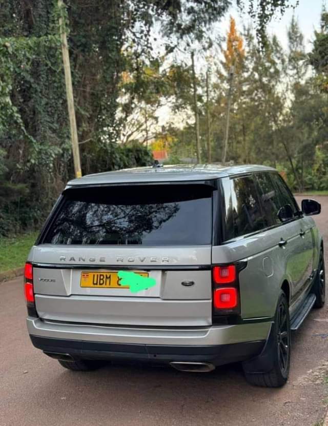 A picture of 2017 Land Rover Land Rover Range Rover Sport Utility 4D