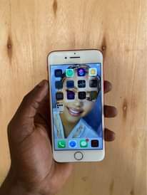 A picture of iPhone 7plain