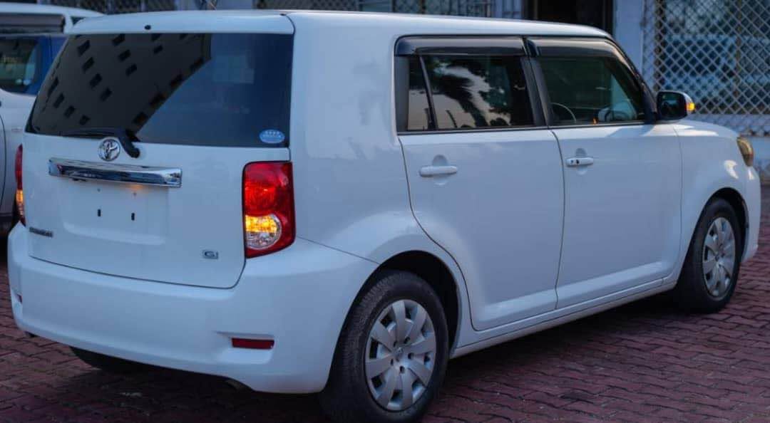 A picture of TOYOTA RUMION 0716041604
