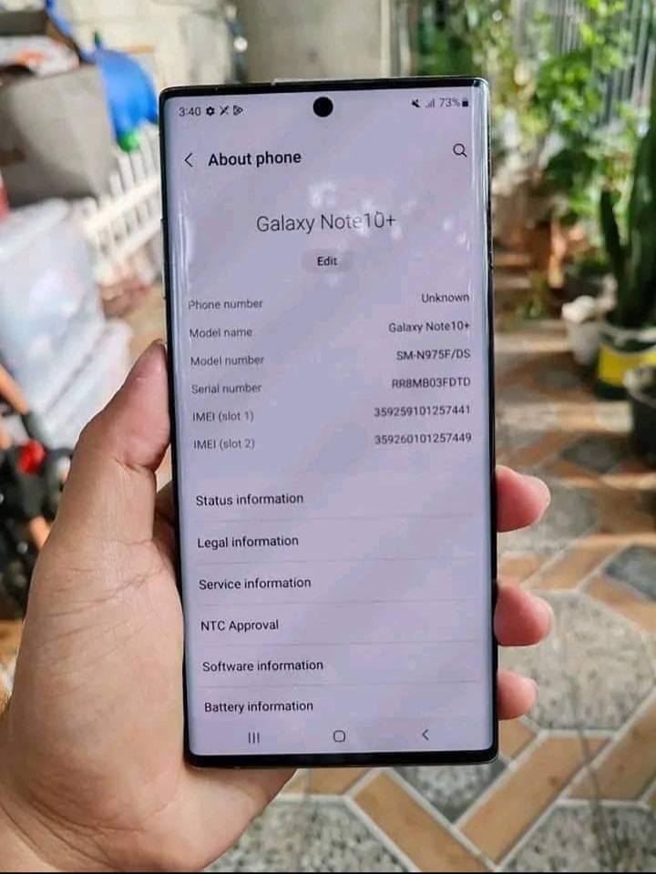 A picture of Samsung Galaxy note 10 plus clean