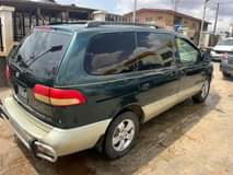 A picture of Clean used Toyota Sienna 2002 model reverse camera DVD player