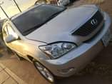 A picture of RX 330 2005 model