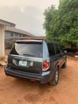 A picture of Very sound 2006 Honda Pilot