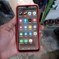 A picture of NAUZ SAMSUNG GALAXY A20 INA KLEKI KWA JUU 32GB RAM
