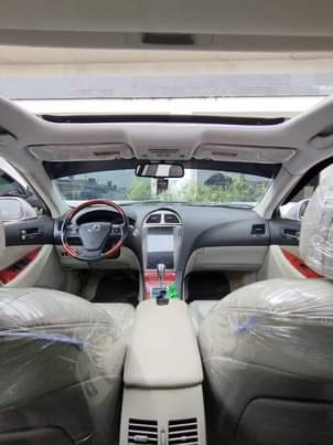 A picture of LEXUS ES350 2008