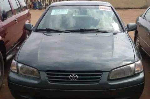 A picture of TOKUNBO Toyota Camry Tiny light YEAR MODEL 2005 TRANSMISSION automatic