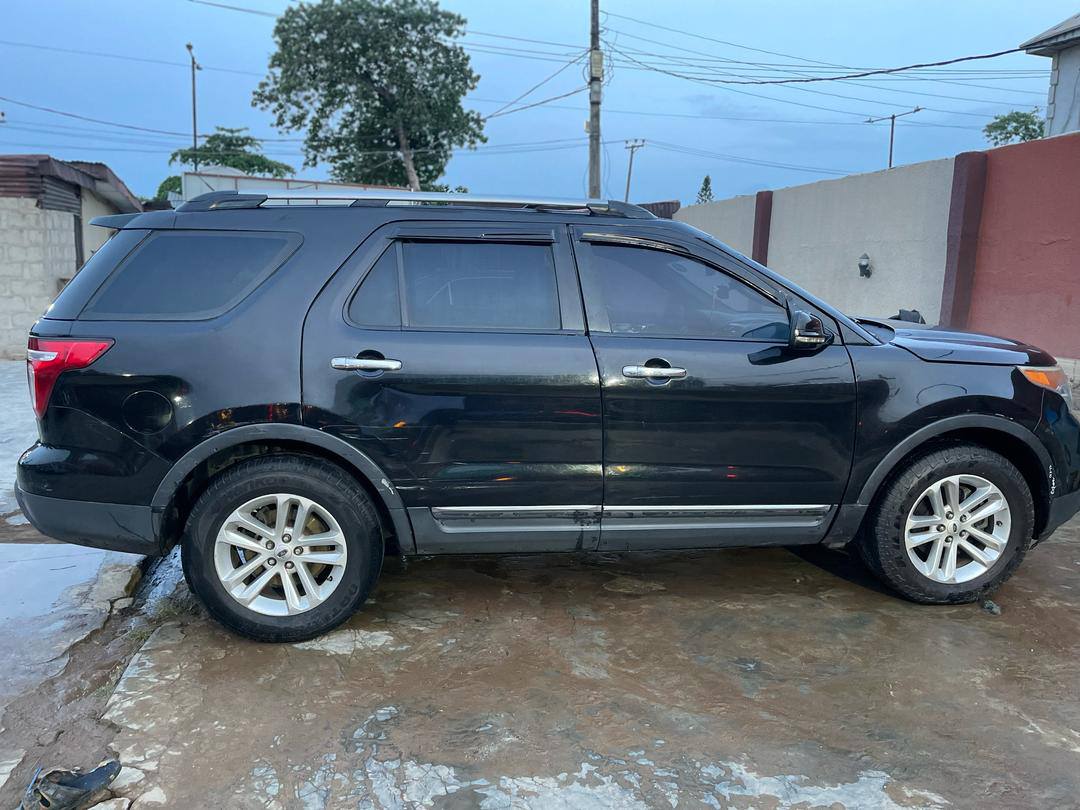 A picture of DISTRESS SALES Firstbody 2013 Ford Explorer tor sales