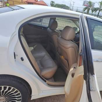 A picture of Lexus ES330 2006