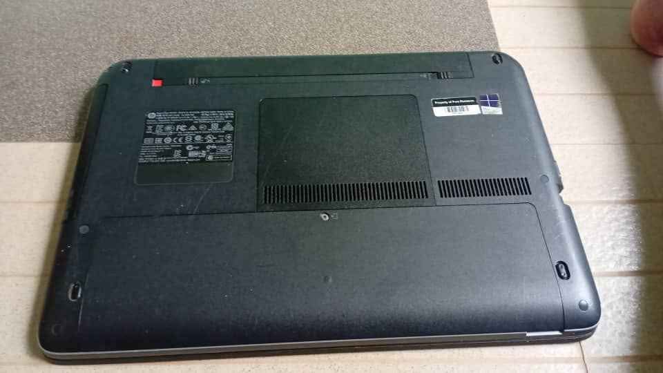 A picture of HP Probook 8gb memory. 420gb SSD