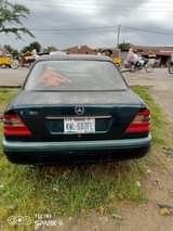 A picture of 2000 Mercedes Benz c200 with sound engine and manual transmission