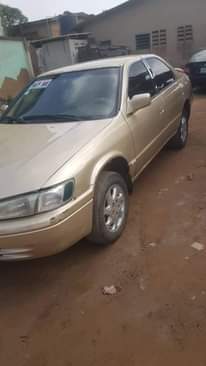A picture of 1999 Toyota Tiny light Toyota camry