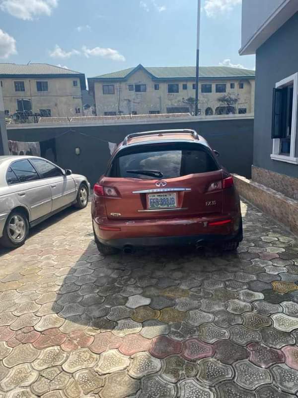 A picture of infinity FX35 sale location portharcourt price 3m negotiable 08148047766 08063015508