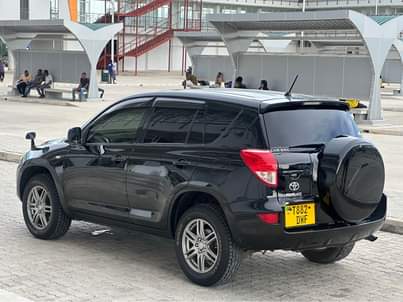 A picture of Toyota rav 4