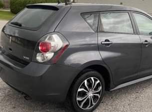 A picture of 2009 Pontiac vibe Black interior Gray exterior Fwd drive train