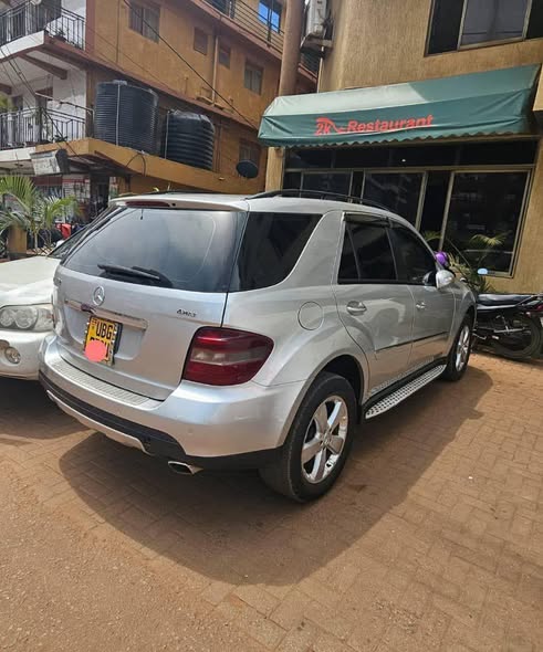 A picture of MARCEDES BENZ 4MATIC 2006 PETROL