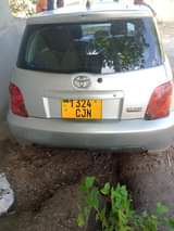 A picture of Toyota IST inauzwa Kama ilivo engine Ina kamlio lakin inawaka