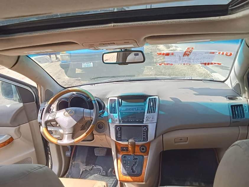 A picture of Lexus Rx350