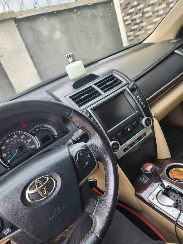 A picture of 013 Toyota Camry XLE