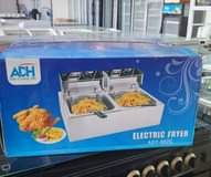 A picture of Electric deep fryer