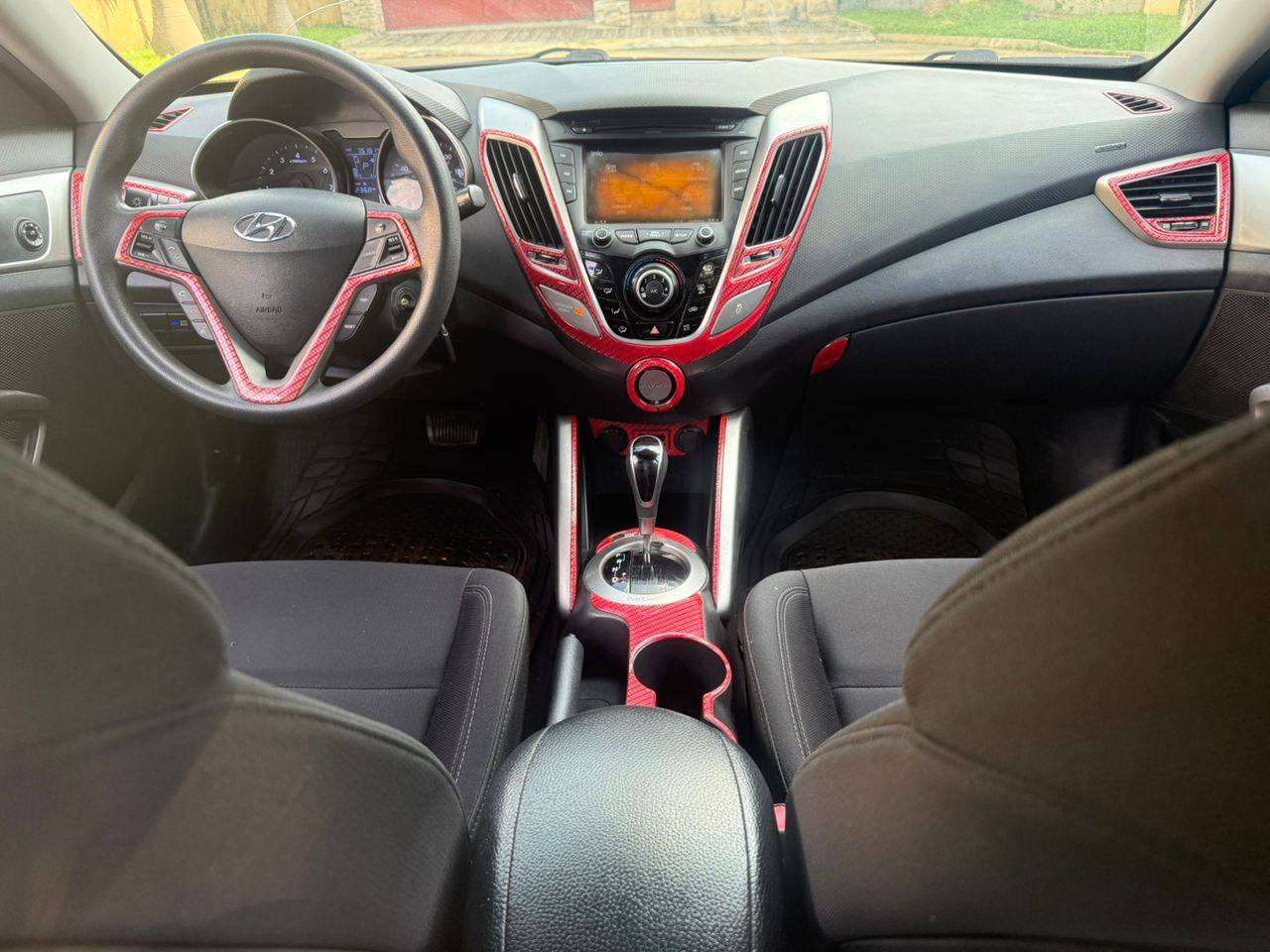 A picture of Hyundai Veloster 2014 model