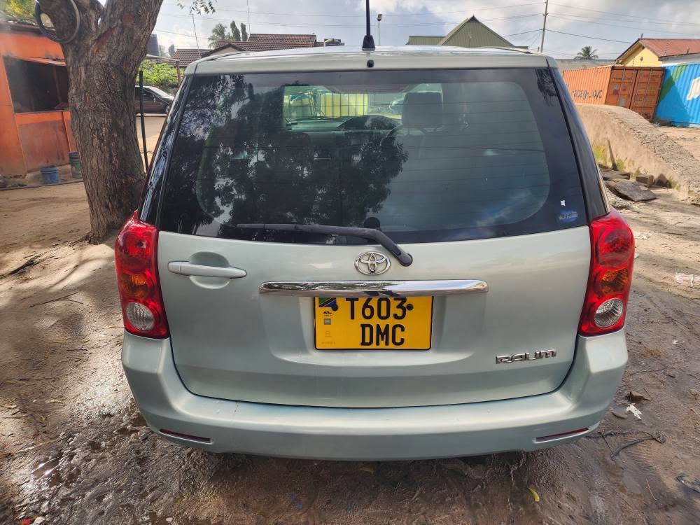 A picture of TOYOTA RAUM