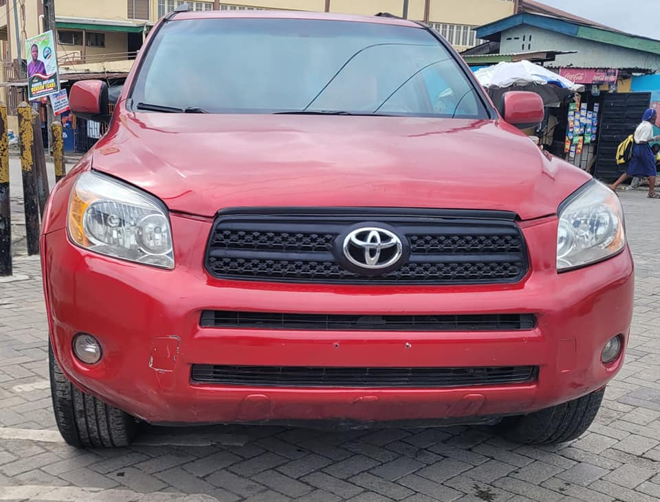 A picture of Registered Toyota Rav4 4plug engine 2008 model 