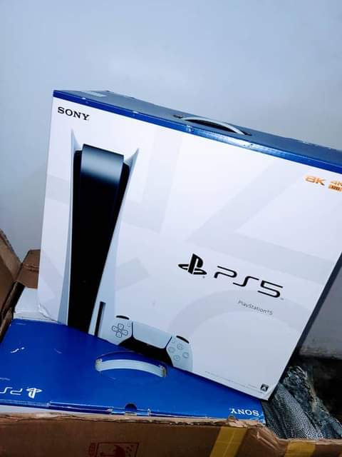 A picture of 0754966939 PS5 MPYAA FULL BOXED offer EAFC24 GAME