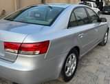 A picture of Hyundai Sonata 05