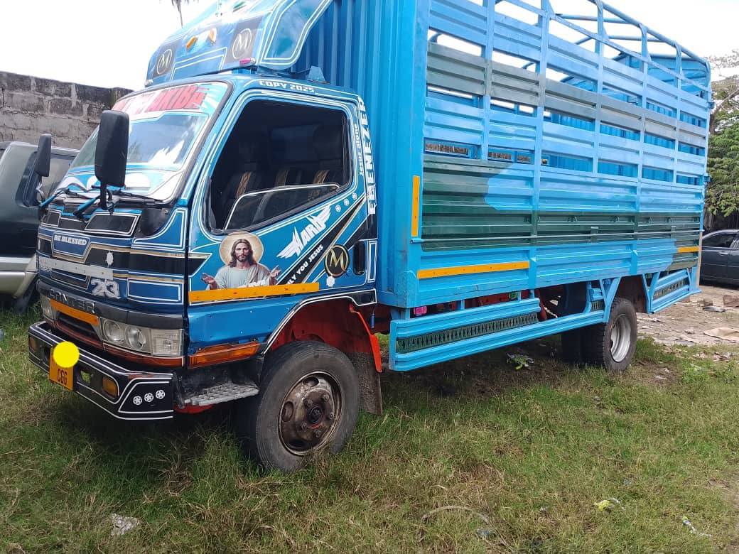 A picture of CANTER TAN 3 ENGINE 4D35 IPO DSM M 20 CHAP
