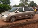A picture of 2005 Toyota Sienna
