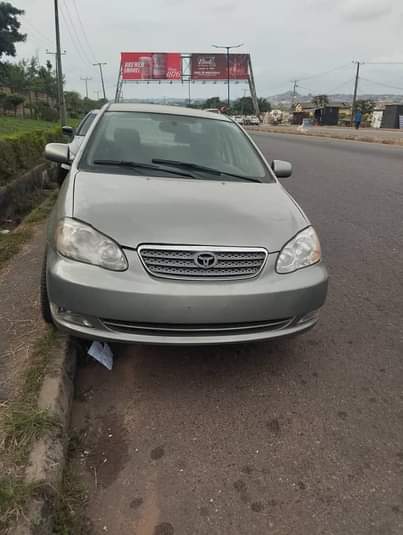 A picture of 04 Toyota Corolla Very good engine good gear selection and