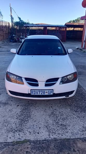 nissan almera