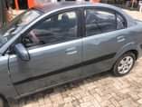 A picture of 08 sharp kia Rio First body
