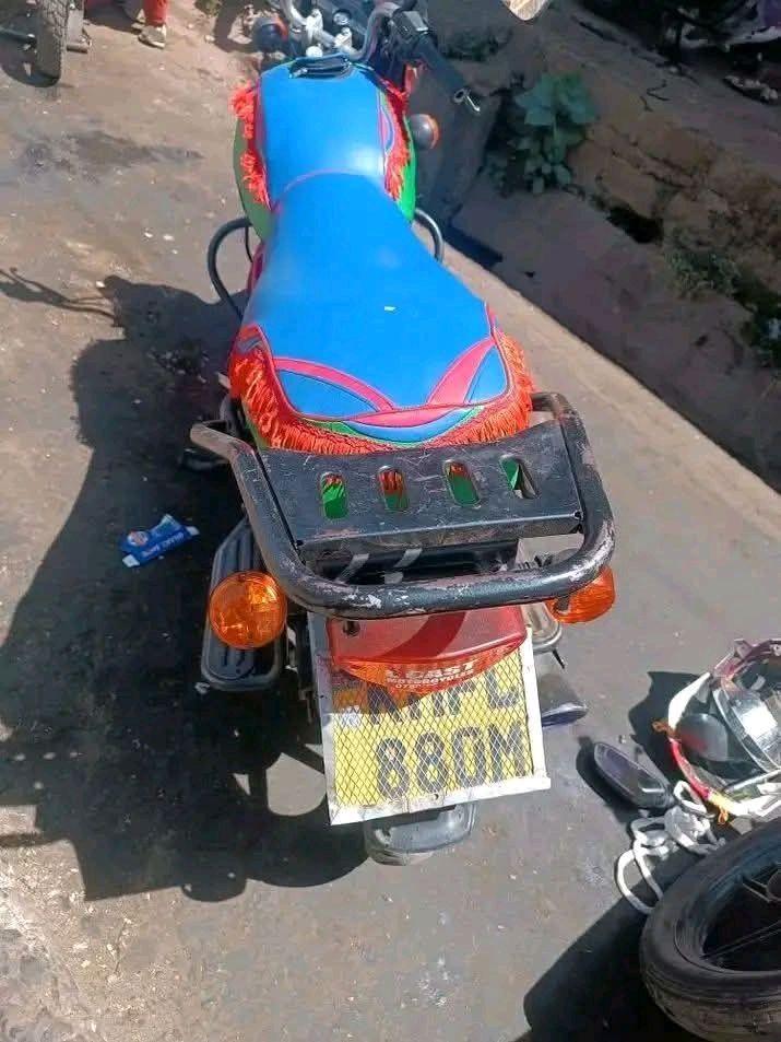 bajaj boxer