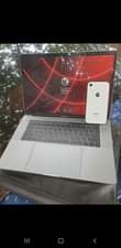 A picture of Mackbook pro 2018 touch bar mpyaa tsh 1 600 000