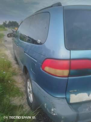 A picture of 2000 Toyota Siena Silicone
