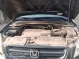 A picture of Clean registered Honda pilot 2004 model is available for sale