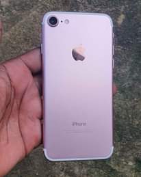 A picture of IPhone 7 128gb Bei 185 000 Tu