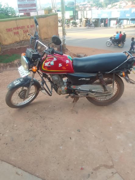 A picture of A honda bike
