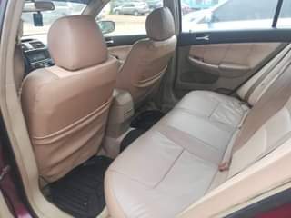 A picture of 2004 HONDA ACCORD