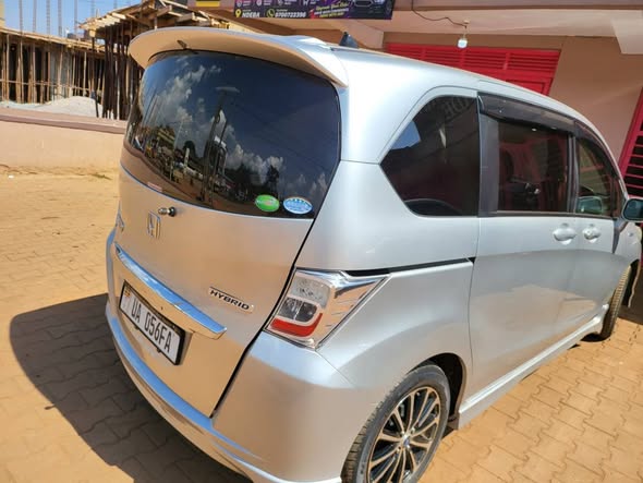 A picture of Honda freed on sale