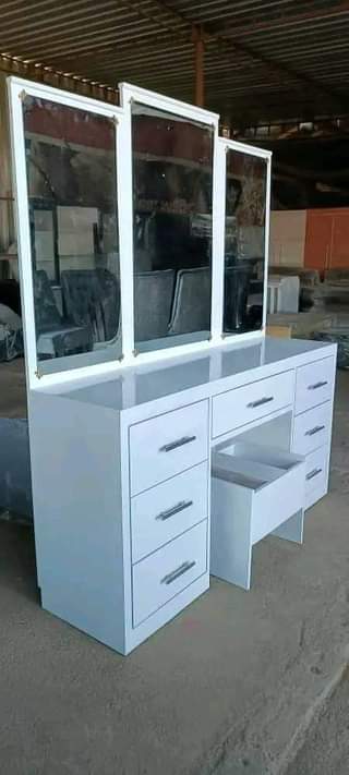 dressing table