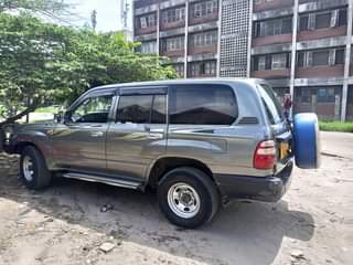 A picture of TOYOTA LAND CRUISER VX 1HZ