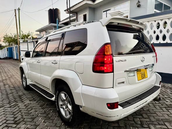 A picture of Land Cruiser Prado