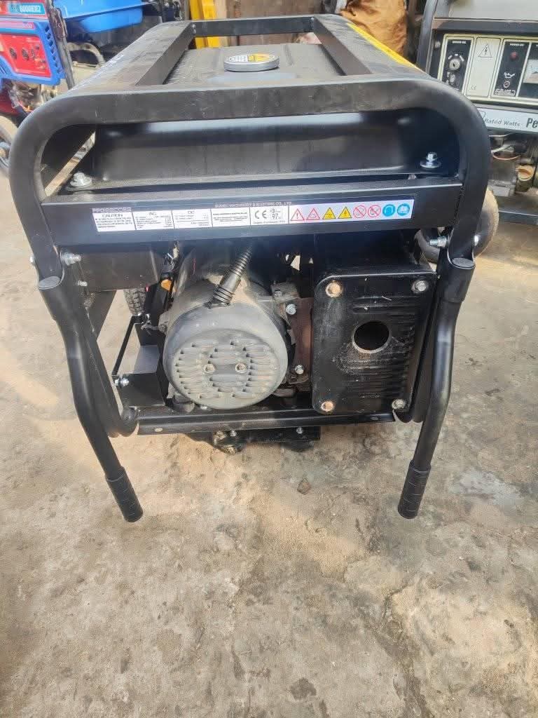 A picture of Used FPG 8800E2 firman generator