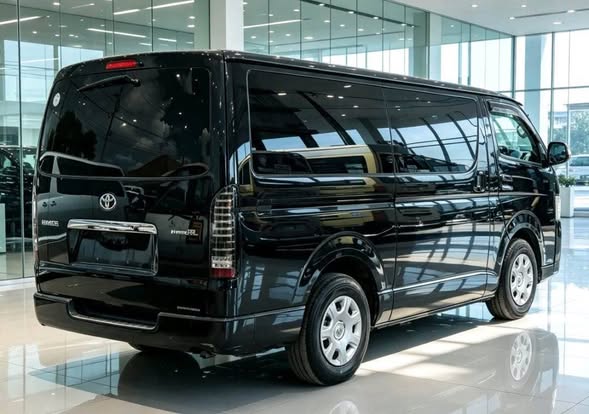 A picture of TOYOTA HIACE QUANTARM