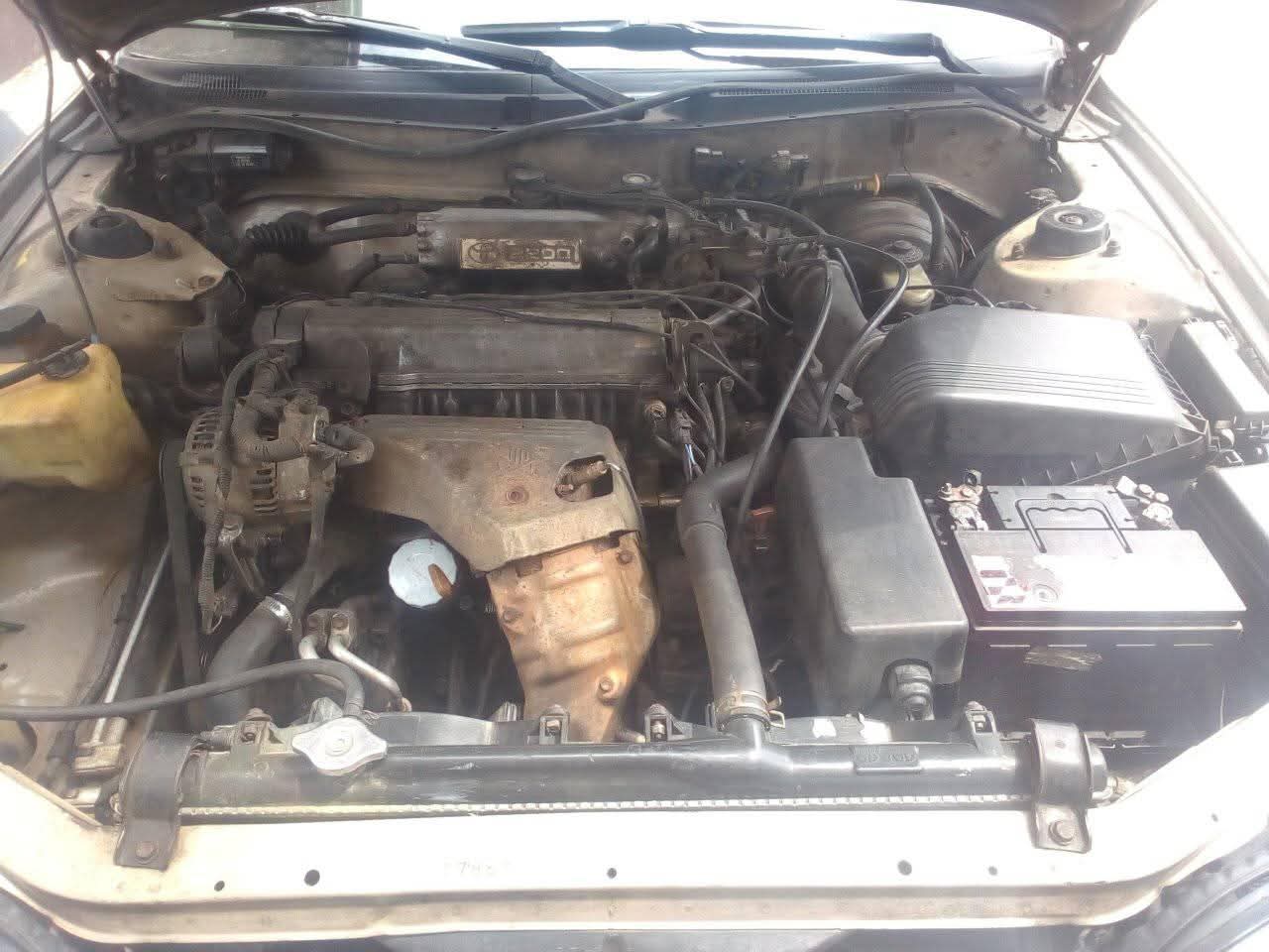 A picture of 2000 Toyota orobor camry