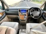A picture of 2006 Toyota Alphard