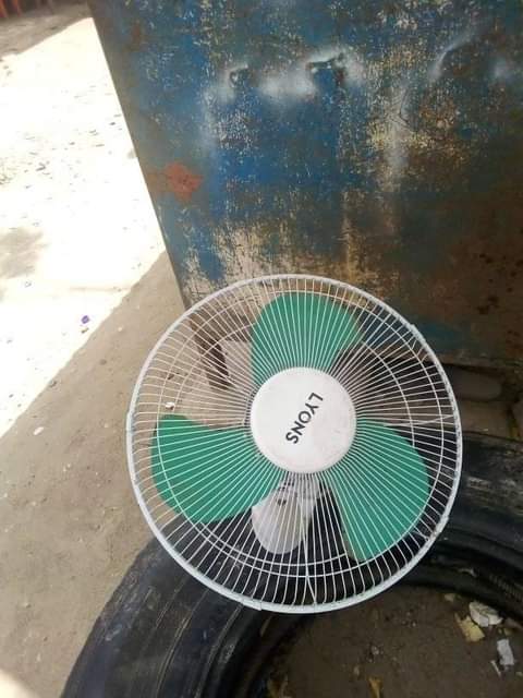 A picture of FENI YA JUU KWA 35000 TU