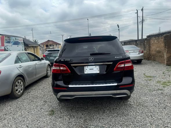 A picture of Mercedes Benz Ml 350 2012